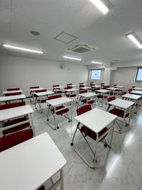 東京国際学園情報専門学校 304教室の室内の写真