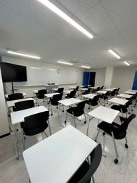 東京国際学園情報専門学校 307教室の室内の写真