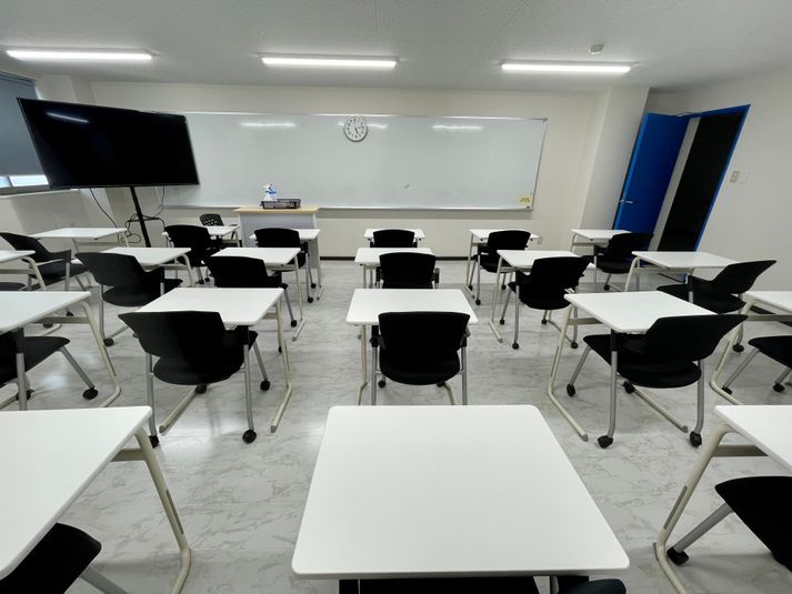306教室 - 東京国際学園情報専門学校