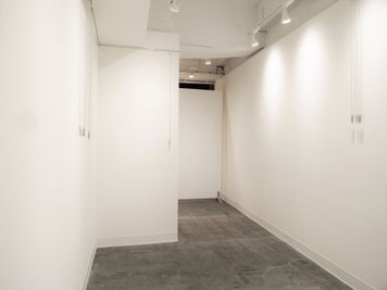 ギャラリー3(13㎡)
 - レンタルスペース 　パズル浅草橋 レンタルギャラリー 全室貸しの室内の写真
