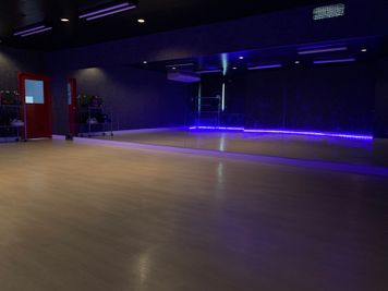 久留米レンタルスタジオ DMCダンススクール スタジオ貸切の室内の写真