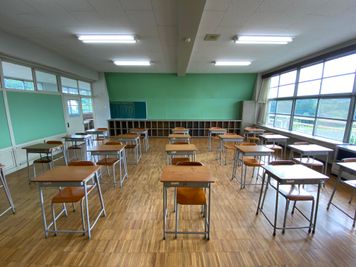 小学校６年生の普通教室として使っていたスペースです。 - 没頭空間 八ヶ岳コモンズ