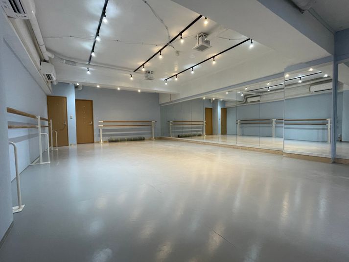 亀戸ダンススタジオ 亀戸ダンススタジオ　バレエ　ヨガの室内の写真
