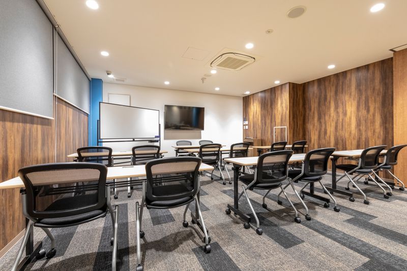 最大14名用セミナールーム - BIZcomfort神戸元町