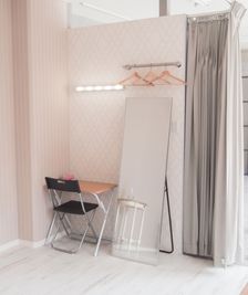 机と鏡 - 瞬間の連続 / 撮影スタジオ レンタル撮影スタジオの設備の写真