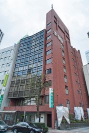 到着しましたら、7F受付までお越しください。 - 横浜アントレサロン コワーキングスペースの外観の写真