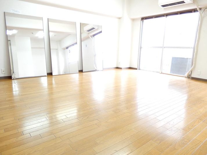 多目的スペース - ＜カラフルスペース＞