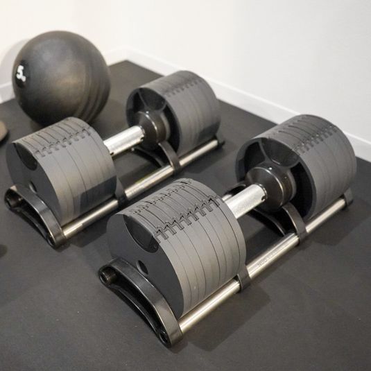 ジムスペース マッサージベット有 - メイスントレーニングスタジオ目白