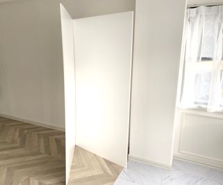 レフ板（１８３×９１） - 代々木スタジオ 代々木/白壁/自然光撮影スタジオの設備の写真