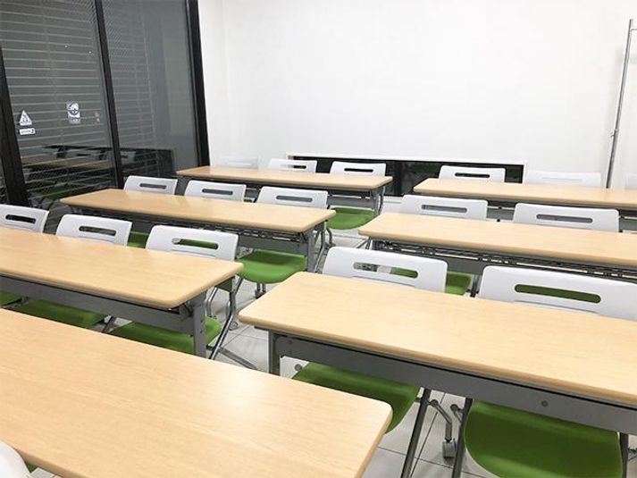 Room1 - 馬車道駅前　加瀬の貸し会議室