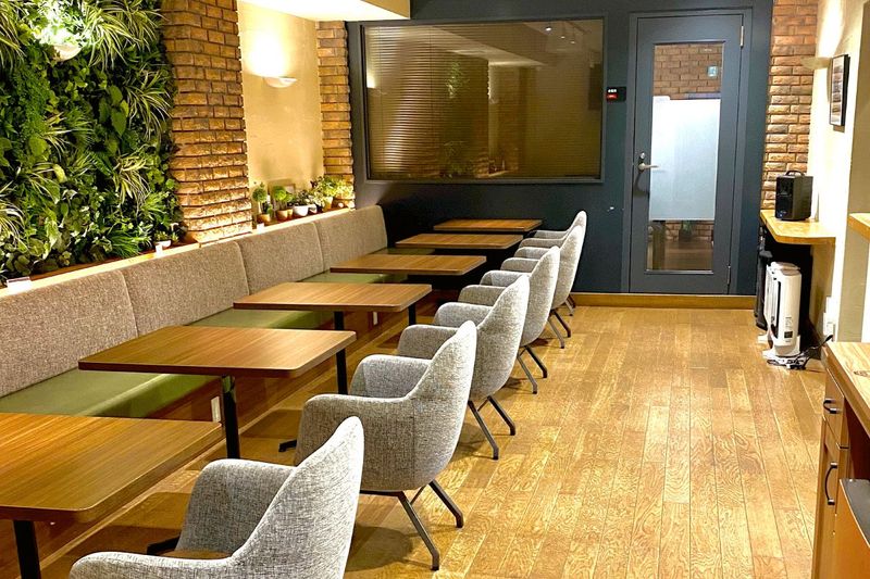 パーティー用スペース - 西新橋 貸会議室＆電源・WiFiくつろぎカフェ｜ロジカフェ