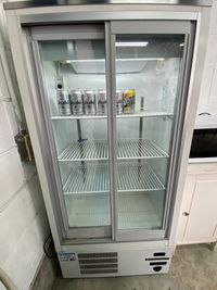 冷蔵庫、冷凍庫 - Jstyle Bar 四天王寺の室内の写真