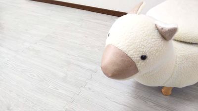 お部屋全面にやわらかなジョイントマットを敷き詰めています！
赤ちゃんも安心♪ - KICHIレンタルキッズスペース 子供が主役！のレンタルスペースの室内の写真