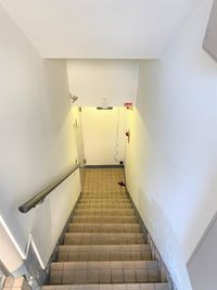 １Fのドアを開けると階段があります。 - ブルースペース上野御徒町 レンタルスタジオの入口の写真