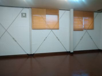 C室 - レンタルスペース夕顔瀬 Iプラン・全体貸し出し19時～23時・無料駐車場前面6台裏1台の室内の写真