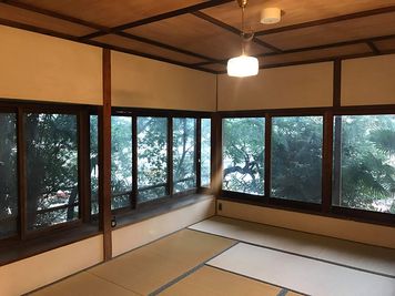 松翠園大広間 レンタルスペースの室内の写真
