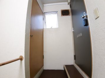 5階でエレベーターはありません。 - LUX池袋 雨キャンセル無料 屋上BBQアジアンリゾートの入口の写真