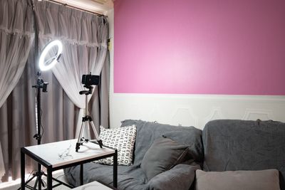 新大阪駅2分♪MSPACE 【パラム新大阪駅前】100インチスクリーン/高性能プロジェクターの室内の写真