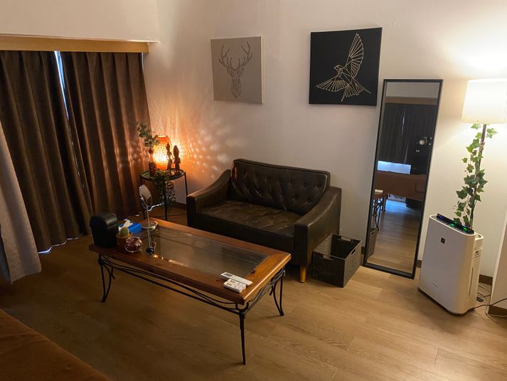 施術ベッド付きレンタルサロン - 【激安♪1時間980円】千葉駅レンタルサロン「ラクサロ」