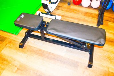 インクラインベンチ（スミスとは別） - 真和スクエア S-GYM（エスジム）の設備の写真