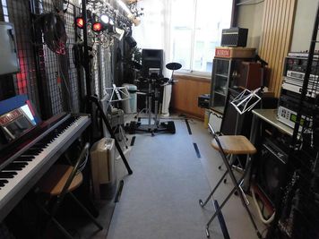 以前の電子ドラム仕様 - スタジオ　ジャンク・ファブ 福井JUNK FAB　第3スタジオの室内の写真
