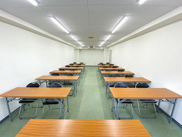 【阪急梅田駅6分】最大28名利用可　Wi-Fi・ﾌﾟﾛｼﾞｪｸﾀｰ無料ｷｬﾝﾍﾟｰﾝ中 - 共栄実業(株)　三栄ビル