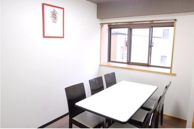 NATULUCK飯田橋西口駅前店 小会議室Cの室内の写真