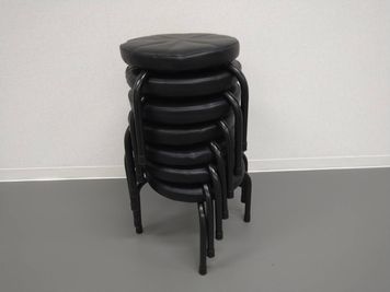 丸椅子(小/７脚) - シェア・スタジオ Bluebird《元町Aスタジオ》 レンタルスタジオの設備の写真