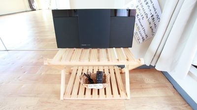 音質のよい音楽プレーヤー。CD再生はもちろん、Bluetoothでスマホなどに接続できます。イヤホンジャック・USBも使えます。 - レンタルスタジオDAYS 与野店 レンタルスタジオDAYS 与野３階の設備の写真