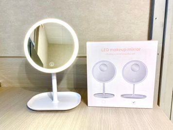鏡（LED照明付き・背面に5倍鏡あり） - LEAD conference 北千住 Room Bの設備の写真