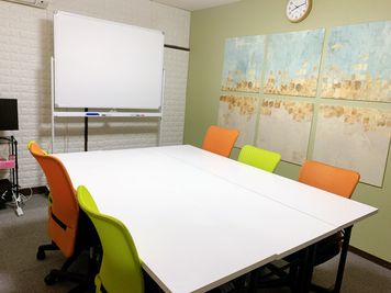 リモートワークや会議などに最適 - こくスぺ　会議室 貸し会議室の室内の写真