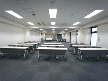 名古屋会議室 ナカトウ丸の内ビル店 第1会議室（1/4収容）の室内の写真