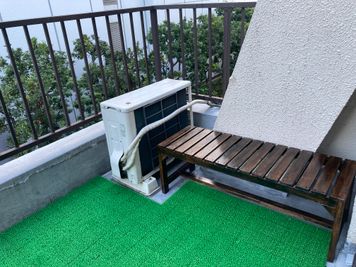 カリクラシ 西田ビル４F 広いベランダの多目的スペース！【西田ビル４F】の室内の写真