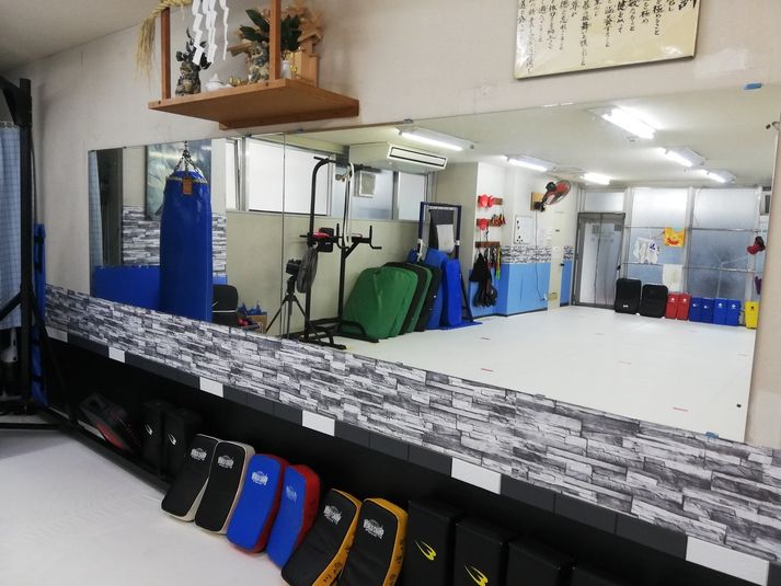 設備充実トレーニングスペース - レンタルスペース武人