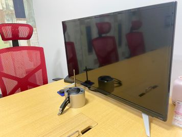 BIZcomfort大阪江戸堀 6名用貸会議室の室内の写真