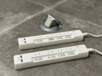 コンセントや延長コードも充実！ - JK Studio 三宮 ウエストモンドビルB1 【地域最安値❗1500 -> 777円】ダンスレッスンスタジオの室内の写真