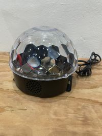 みんなでパーティーの時は是非こちらのミラーボールを！盛り上がります！ - JK Studio 三宮 ウエストモンドビルB1 【地域最安値❗1500 -> 777円】ダンスレッスンスタジオの室内の写真