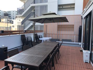 【響テラス】_1階テラス - 【池袋響テラス】（個室+BBQテラス）貸切最大25名 （個室+BBQテラス）パーティ🎉ビジネス🖋懇親会🎤撮影📸の室内の写真