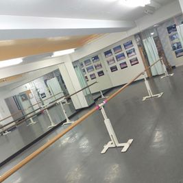 ささらバレエアカデミー バレエスタジオレンタルの室内の写真