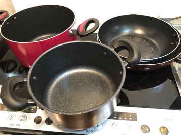 【アイリス池袋】
鍋やフライパンをご用意しております - 長時間割✨池袋駅西口料理可能な24時間営業貸切レンタルスペース レンタルスペース【アイリス池袋】5F🌈の設備の写真