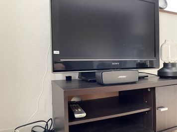 HDMI使用可能なテレビです。民放も映ります。 - 渋谷駅10分🌿リラックス部屋 レンタルスペースの室内の写真