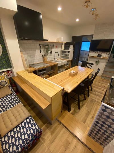 1階カフェ風会場 - 池袋パーティ集会場　テレビ観戦 キッチン付の多目的スペースの室内の写真