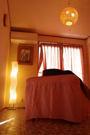 静かな施術者向け完全個室 - レンタルスペースモモ