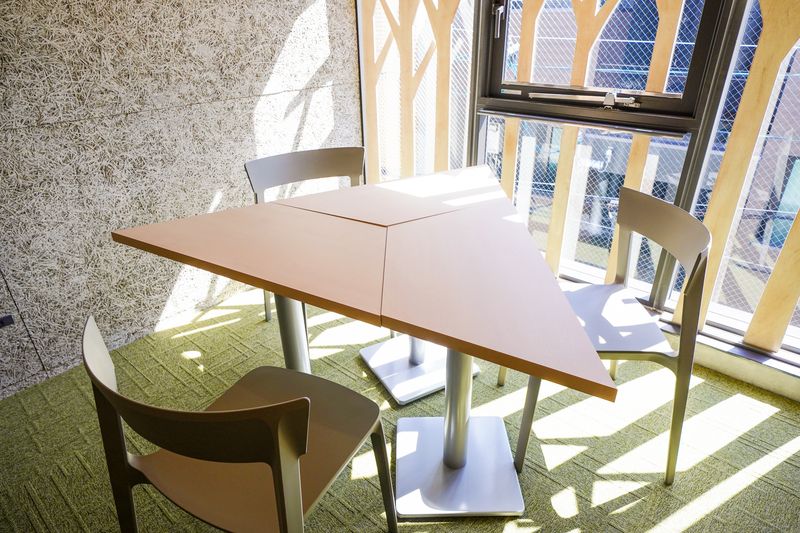 カフェ×コワーキングスペース - ハレダスCafe