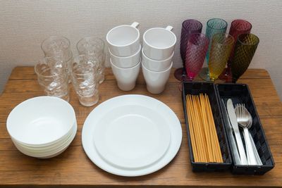 お皿、グラスなど - Sharebaco東新宿 Sharebaco 東新宿の室内の写真