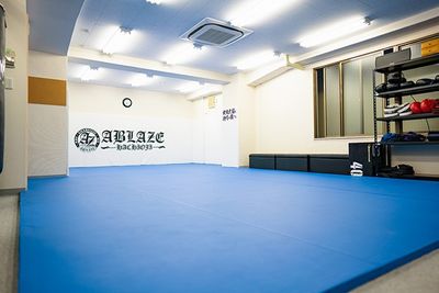 ABLAZE八王子 格闘技ジムのレンタルスペースの室内の写真