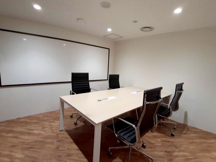有楽町レンタルスペース 有楽町Mtg.Room4の室内の写真