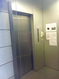 萬楽庵ビル2 ネイルソファレンタルサロンの入口の写真