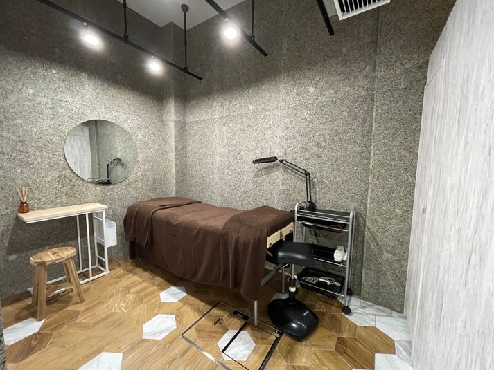 まつ毛、眉毛に最適♪ベットの半個室スペース♪ - シェアサロンRoom59仙台/美容師/アイリスト/ネイリスト/