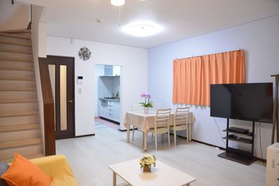 T Family 一軒家/庭付き/和室8畳/4LDK/駅徒歩8分/最大12人の室内の写真